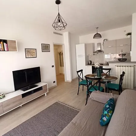 Bellavista Apartment *